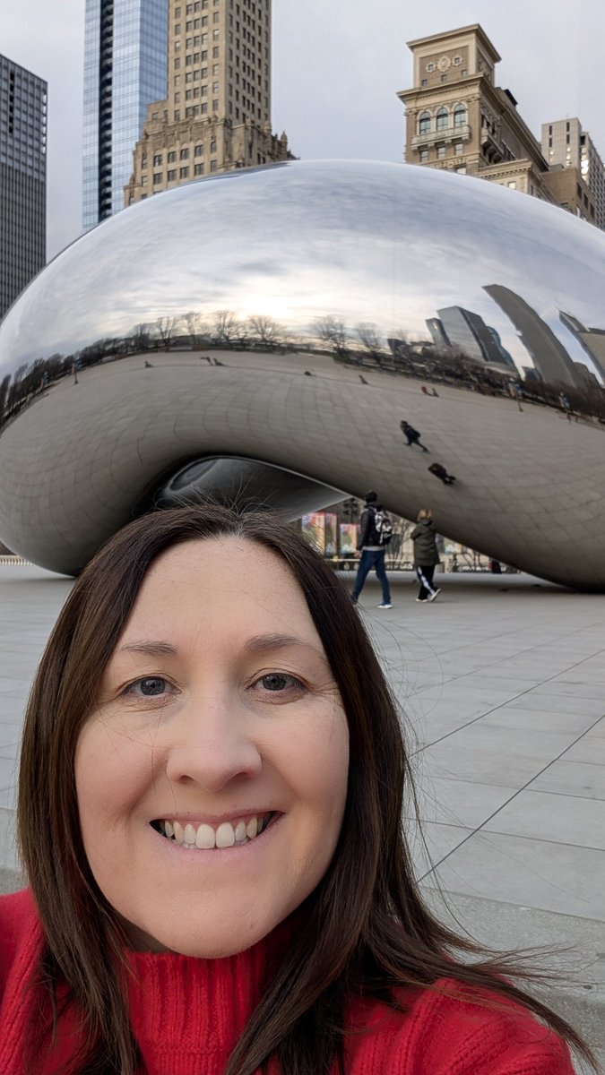 MrsElliott14's tweet image. Loving Chicago so far. Also very glad it hasn't rained all day as the forecast had warned.