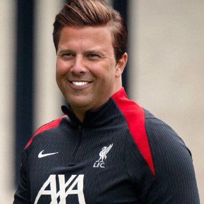 johnmerro1's tweet image. Following their first seasons at #LFC Brendan Rodgers and Jurgen Klopp both got summer cosmetic &quot;glow ups&quot; 🌟

Slot is next...