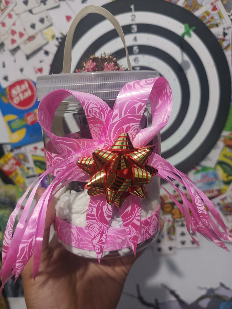 seneng bgt akhirnya bisa seeffort ini lagi buat ngejar cewe. yaa walaupun responnya pas dikasih kurang sesuai sm harapan kita..