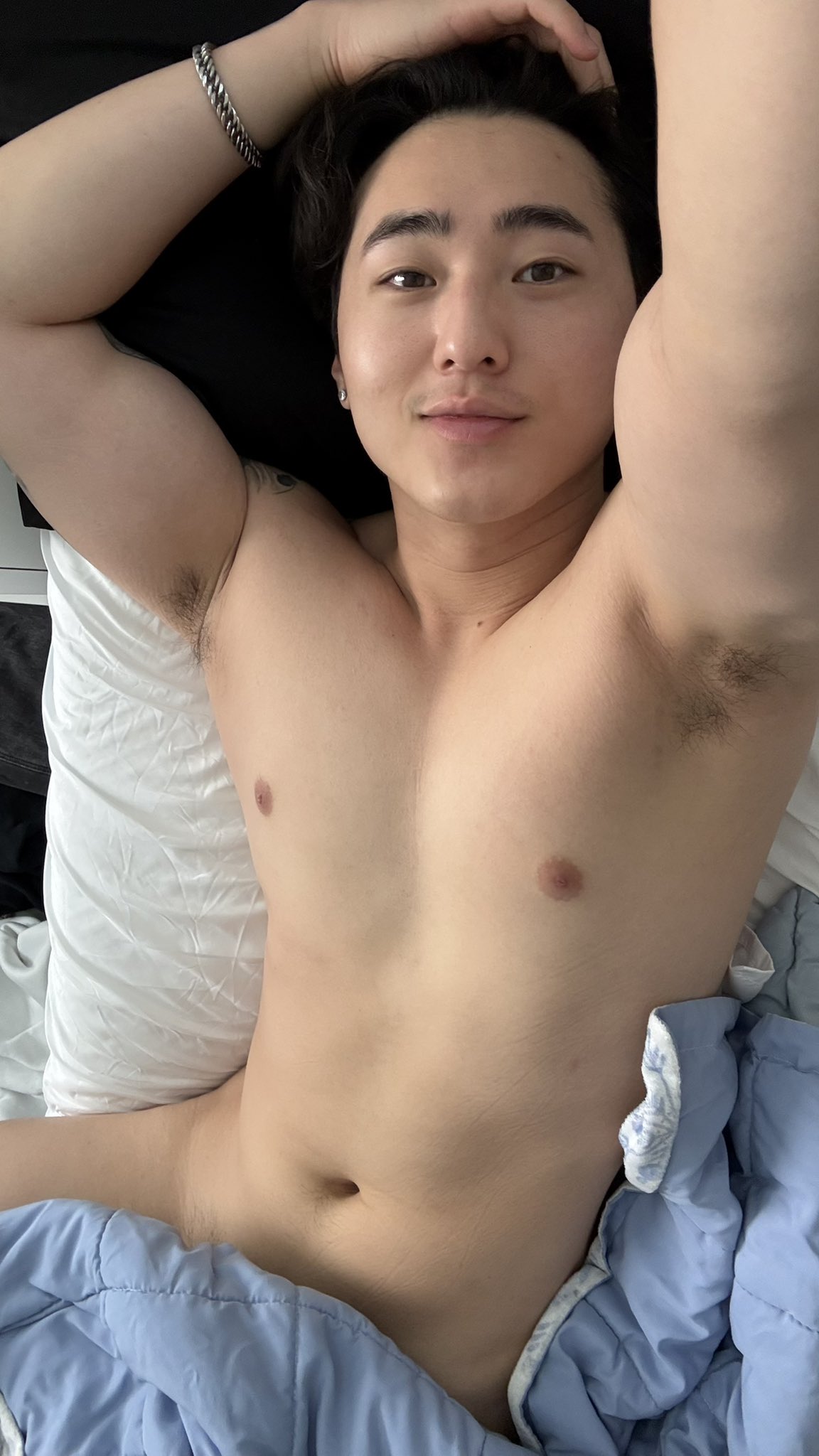 Sending pics to people who like and comment 😉😉😉 https://t.co/FjaLl5mbxG