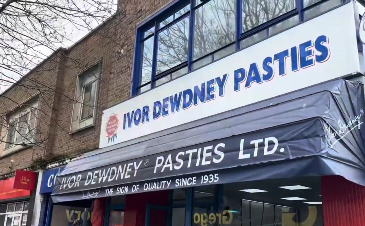 I Travelled 80 Miles For A Pasty! | Ivor Dewdney Pasty | A Stroll Around... youtu.be/t2j2phr8Kcs?si… via <a href="/YouTube/">YouTube</a> #devonpasty #ivordewdney #Plymouth