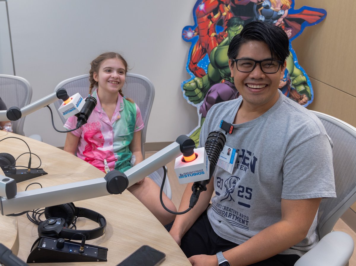 🎮 Game on at Seacrest Studios! Fall Guys is always a big hit with our little ones.

Shout-out to our Technology Child Life Specialist, Mark, for always bringing smiles and helping make play a part of healing. 💙