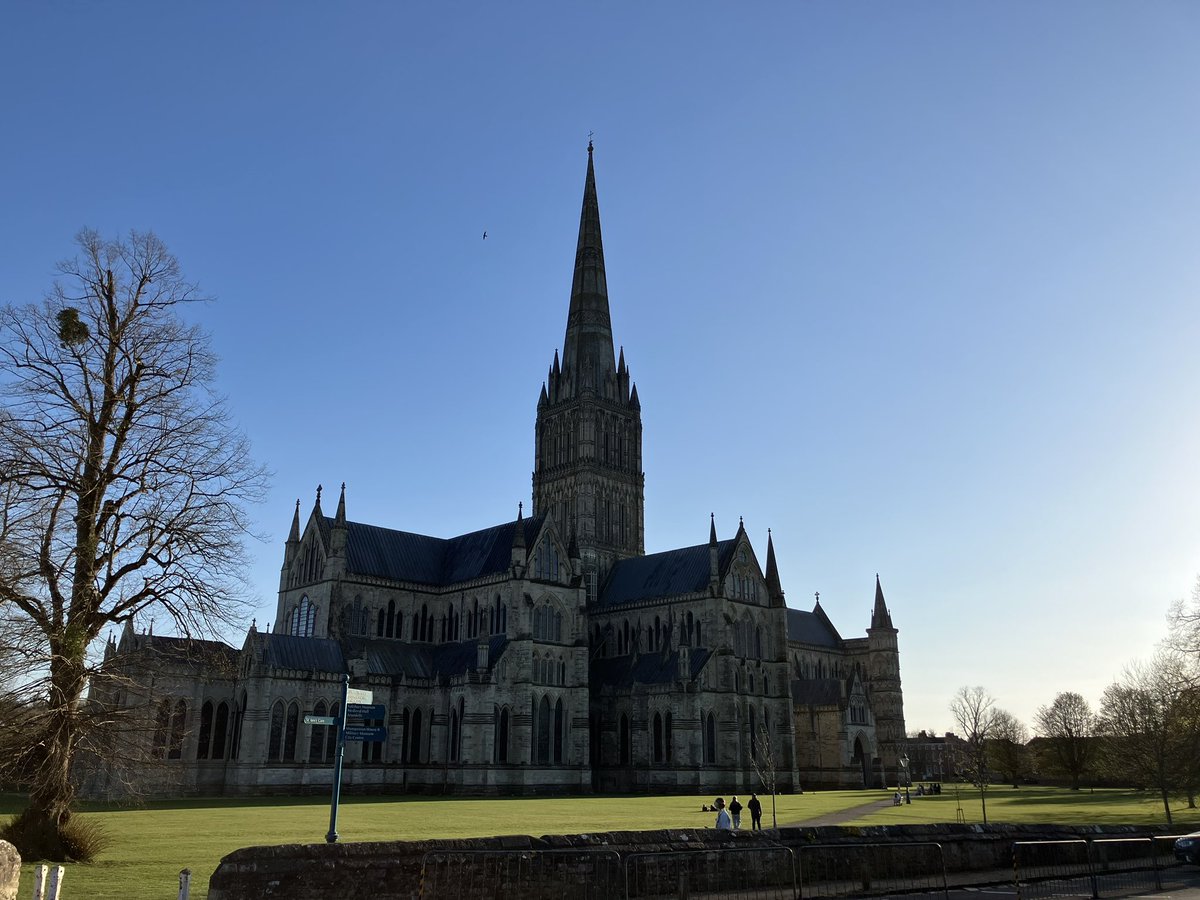 The Choral Awards Coordinator has been in sunny Salisbury today giving a presentation on Choral Awards and other opportunities at <a href="/Cambridge_Uni/">Cambridge University</a> 🎶☀️#SingAtCam <a href="/RSCMCentre/">RSCM Centre</a>