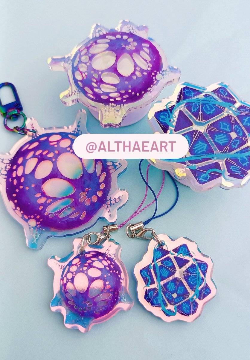 althaeart's tweet photo. pre-orders just arrived!! thank you so much for patience y'all 😭🙏💜

only missing the Lanyards. am so sorry! those who ordered lanyards or the set will need to wait a little longer 🥹 https://t.co/dHFNk8Gy8X