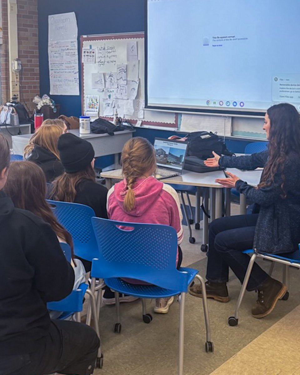 PM Amanda Pelfrey met with the GRIT (Girls Represented In Trades) club at Queensbury Middle School, which encourages girls to pursue careers in the trades. 🛠️Amanda fit right in with the group, sharing insights from her construction career with these aspiring tradeswomen 🧰