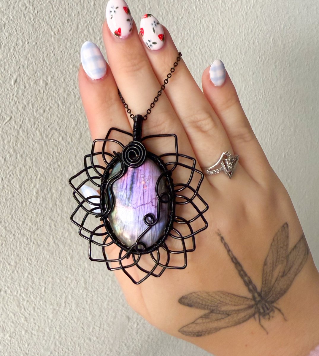 mildhippie's tweet photo. the flash on this labradorite necklace > 💜

available Friday 4/11 at 8pm eastern time https://t.co/2oOKfnznij