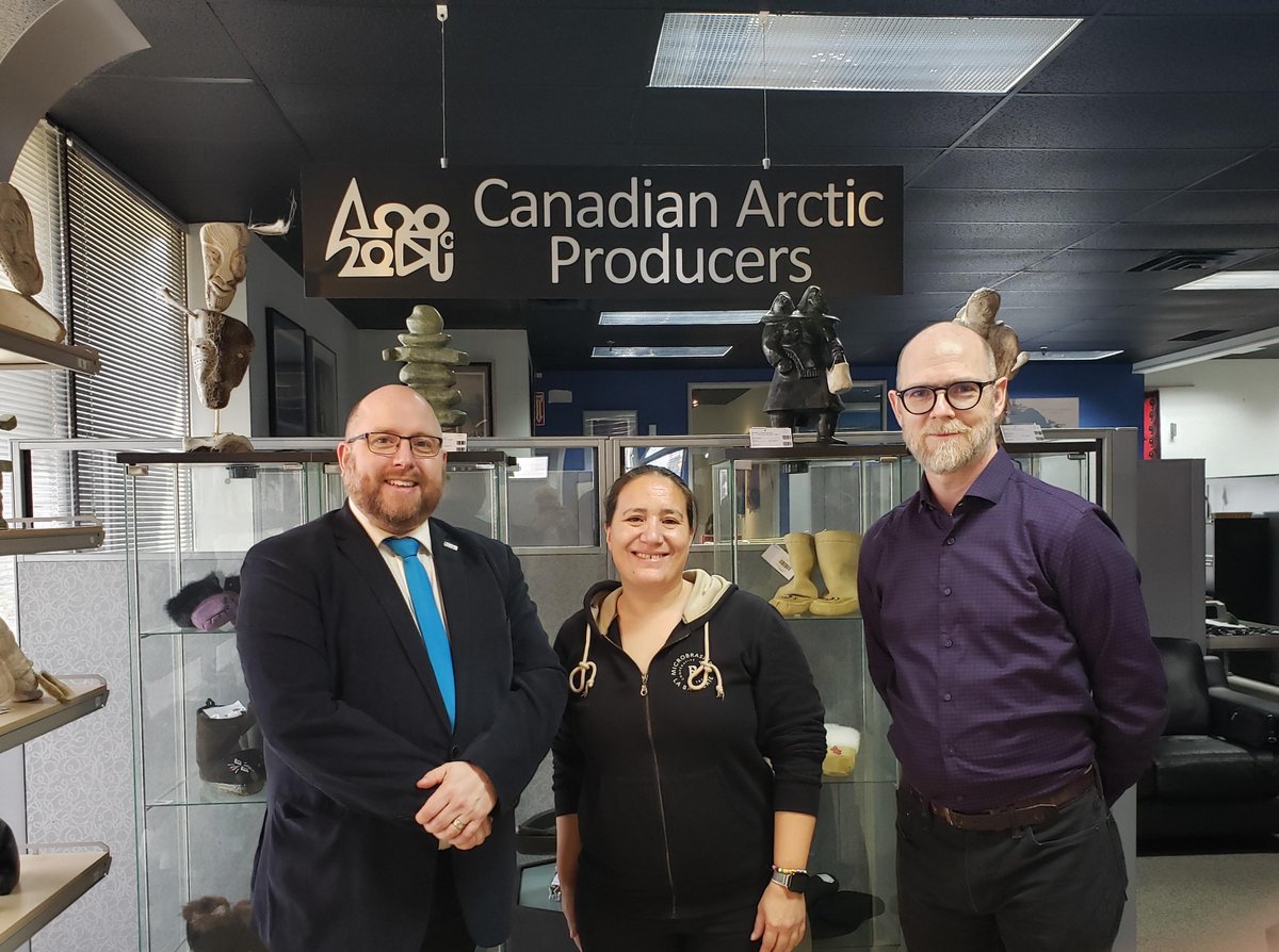 CMC (@coopcmc) on Twitter photo Nous avons eu une visite inspirante chez Canadian Arctic Producers ! ❄️ Nous avons adoré voir leurs œuvres d'art Inuit uniques et magistrales réalisées par des coopératives du Nunavut, des Territoires du Nord-Ouest et du Yukon. 🌱 Merci pour l'accueil chaleureux ! #Cooperation Nous avons eu une visite inspirante chez Canadian Arctic Producers ! ❄️ Nous avons adoré voir leurs œuvres d'art Inuit uniques et magistrales réalisées par des coopératives du Nunavut, des Territoires du Nord-Ouest et du Yukon. 🌱 Merci pour l'accueil chaleureux ! #Cooperation