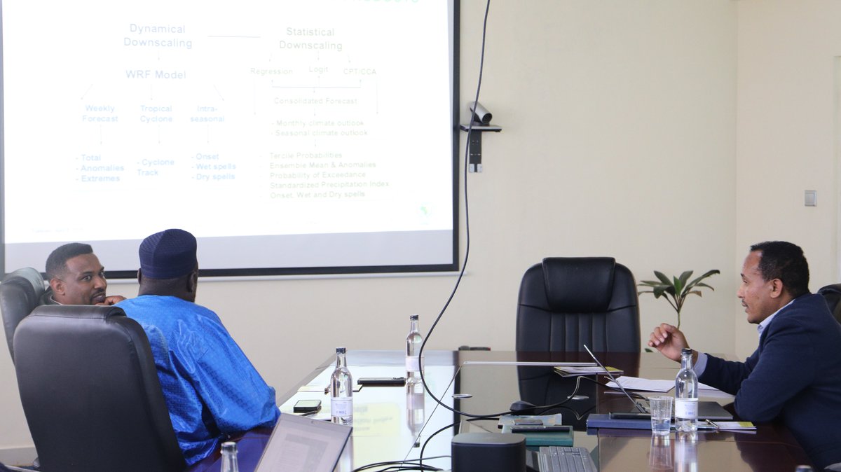 ACMAD_org's tweet photo. Yesterday, ACMAD’s DG visited ICPAC to strengthen collaboration among African RCCs. Discussions focused on ongoing initiatives and exploring joint projects, AI modeling, and training facilities. Together, we build a climate-resilient Africa. 🌍🤝 #Partnership #ACMAD #ICPAC https://t.co/kBeCKQwh6T