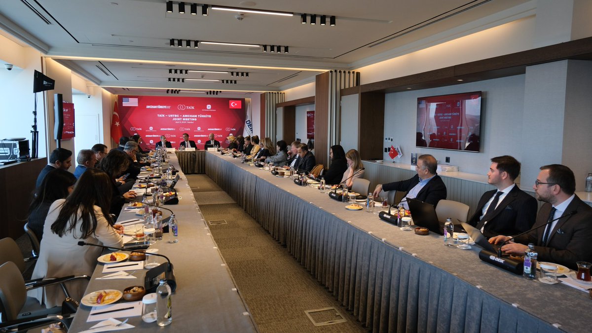 TAİK (@taikofficial) on Twitter photo TAİK ev sahipliğinde bugün <a href="/TurkeyAmCham/">AmCham Turkiye</a> ve <a href="/USChamber/">U.S. Chamber</a> heyeti ile kapsamlı bir toplantı gerçekleştirdik.
📍Toplantıda, 15-16 Mayıs tarihlerinde Washington, D.C'de tüm paydaşların güçlü desteğiyle düzenleyeceğimiz ve Savunma, Enerji, Dijital, 3. Ülkelerde İşbirliği, TAİK ev sahipliğinde bugün <a href="/TurkeyAmCham/">AmCham Turkiye</a> ve <a href="/USChamber/">U.S. Chamber</a> heyeti ile kapsamlı bir toplantı gerçekleştirdik.
📍Toplantıda, 15-16 Mayıs tarihlerinde Washington, D.C'de tüm paydaşların güçlü desteğiyle düzenleyeceğimiz ve Savunma, Enerji, Dijital, 3. Ülkelerde İşbirliği,