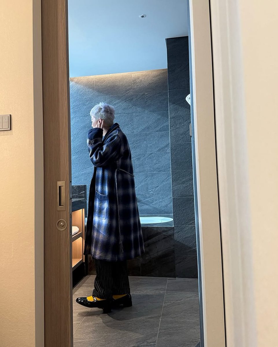 gdpdates's tweet photo. 250410 | 8lo8lo8lowme Instagram post

#GDRAGON #GD #지드래곤 #지디 https://t.co/E8PYDJGLxq