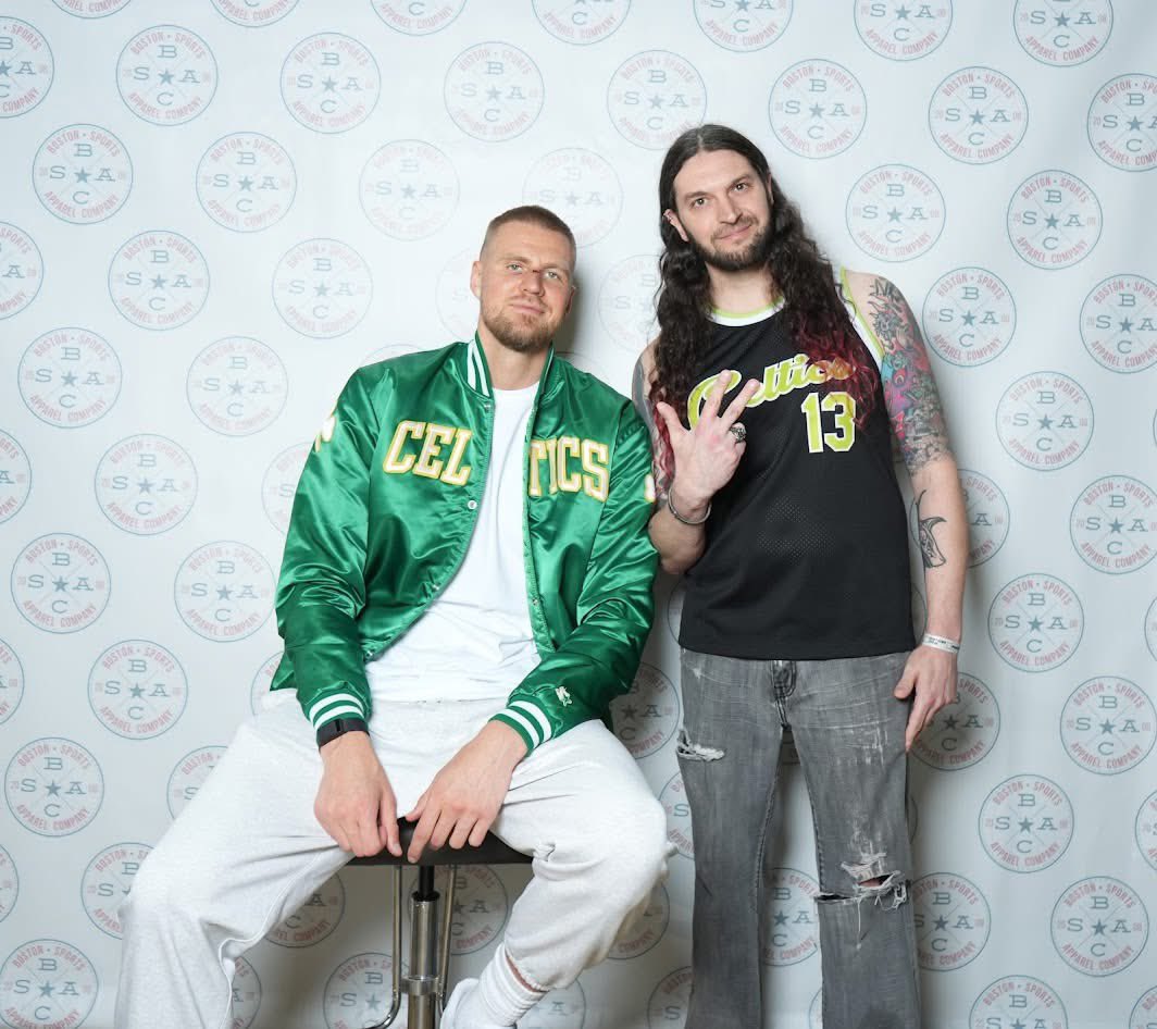 The mythical unicorn is real! Got to see my favorite Celtics player Kristaps Porzingis even after he got smashed in the nose and got stitches the night before #celtics #nba #kristapsporziņģis #porzingis #basketball #greenrunsdeep #bleedgreen #boston #unicorn #kristapsporzingis