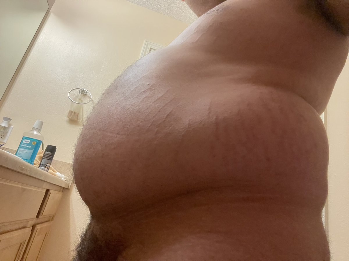Lee23676479's tweet photo. Got some new stretch marks and I’m loving it! 
#stretchmarks
#belly
#moobs
#bulge
#gaygainer
#maleweightgain
#malefat
#fat
#belly https://t.co/m97daGmB6k
