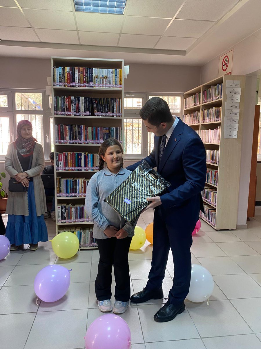 61. Kütüphane Haftasından kareler 📘📗📙👏👏👏
<a href="/TanerBeyoglu/">Taner Beyoğlu</a> <a href="/cetinsisman44/">Çetin Şişman</a> <a href="/MustafaBozgyk27/">Mustafa Bozgeyik</a> <a href="/kurtulusilkokl/">KURTULUŞ İLKOKULU</a> <a href="/FatihOguzeli/">Oğuzeli Fatih Sultan Mehmet İlkokulu</a> <a href="/Oguzeli_mem/">Oğuzeli İlçe Milli Eğitim Müdürlüğü</a> <a href="/oguzelianadolu/">Oğuzeli Anadolu Lisesi</a> <a href="/munif_il/">Gaziantep Münif Paşa 100. Yıl İl Halk Kütüphanesi</a> <a href="/tkdgenelmerkez/">Türk Ķütüphaneciler Derneği</a> <a href="/KTBKYGM/">KYGM</a>