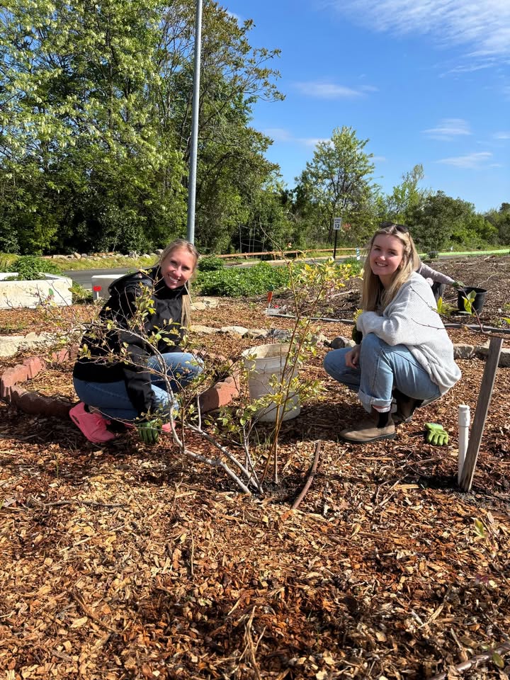myRDC (@myrdc) on Twitter photo Today, we celebrate the annual Sinclair Day of Service. Our talented CW22 and MyRDC28 team participated in the Food Bank of Central & Eastern North Carolina Community Garden Project. ❤️ <a href="/FoodBankCENC/">Food Bank of Central & Eastern North Carolina</a> #SinclairDayOfService Today, we celebrate the annual Sinclair Day of Service. Our talented CW22 and MyRDC28 team participated in the Food Bank of Central & Eastern North Carolina Community Garden Project. ❤️ <a href="/FoodBankCENC/">Food Bank of Central & Eastern North Carolina</a> #SinclairDayOfService