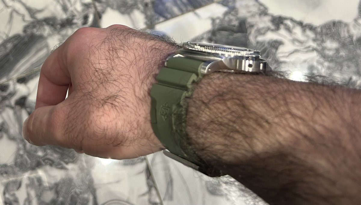 ramiabisaab's tweet photo. Get ready for the summer with the best in town!!!
@PaneraiOfficial
#44mm
#300m
#Submersible https://t.co/Z2WOMBF3E6