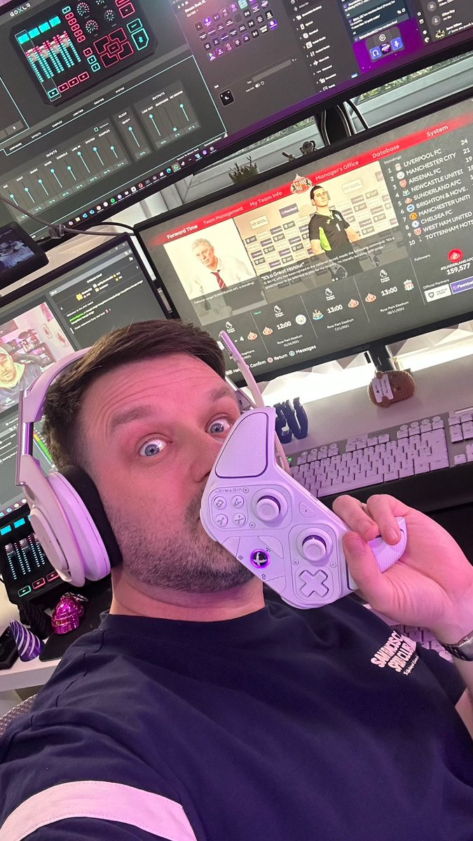 “Foosball? FOOOOSBALLLL?!”

Playing modded PC Master League if you wanna drop in!

twitch.tv/icecream