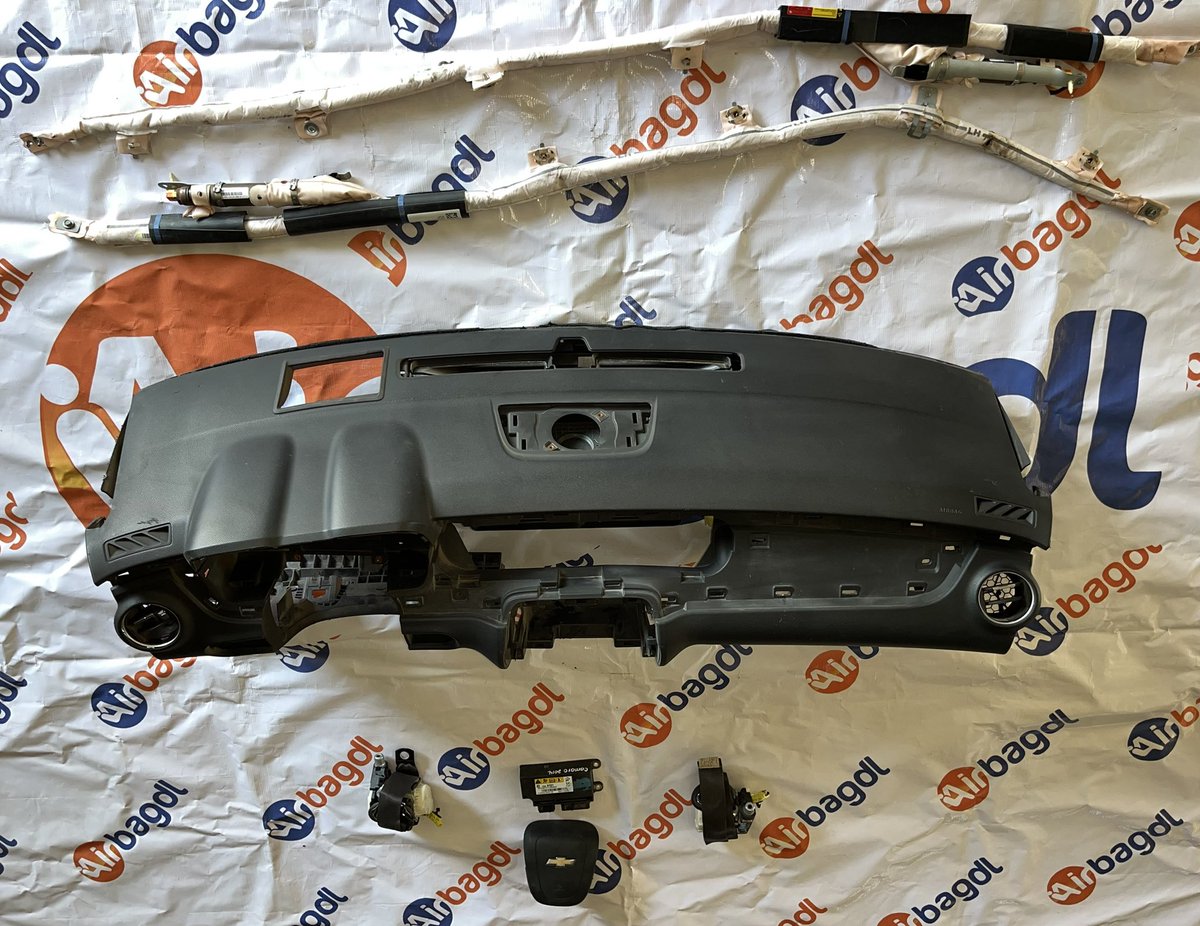 airbagdl's tweet photo. Kit bolsas de aire Chevrolet Camaro ZL1 2015 #chevrolet #camaro #zl1 #airbagdl #bolsasdeaire #airbags #curtains #cortinas #resortereloj #clockspring #kitbolsasdeaire #srs #autopartes #autoparts #kneeairbag @ChevroletMexico https://t.co/KldInL7vod