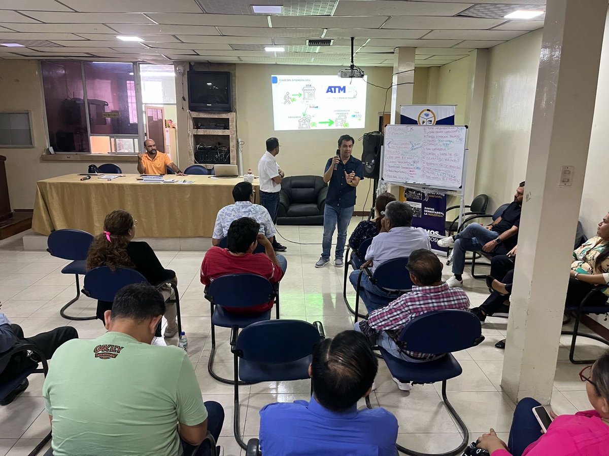 fetug_'s tweet photo. Hoy viernes 5 de abril del 2025, se socializó con el grupo número tres el sistema de recaudo junto al Consorcio STG . Seguimos trabajando unidos por un mejor transporte. #transporte #guayaquil #fetug #transportepublico https://t.co/AX2zUSChlB