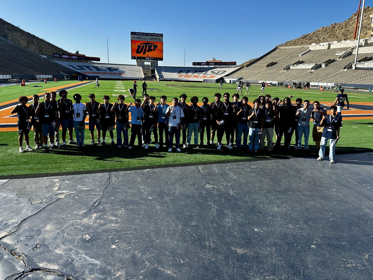 CoachMChavez's tweet photo. Thank you to @CoachSWUTEP @
@maddiedeucher and everyone @UTEPFB for hosting our @ChapinHuskiesFB student/athletes today!!! Our kids picked  ⛏️up some great tips and are ready to apply them. Great running into a fellow Chapin alumni @_m1polk_  @d21rdgz #PicksUp #HuskyFamily #WRTN #LockinLevelUp