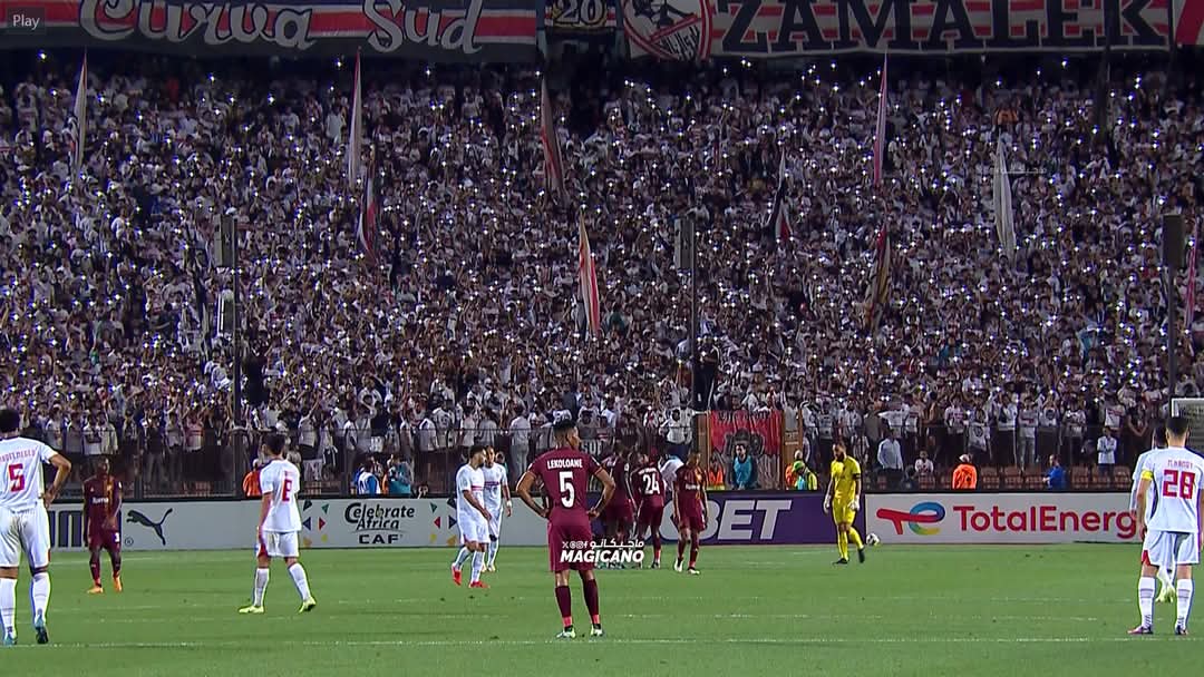 WhitehouseZsc's tweet photo. جمهور الزمالك:

امشو امشو - خربتوا النادي 

#رحيل_مجلس_لبيب_الرخيص https://t.co/4NTplMjY8Y