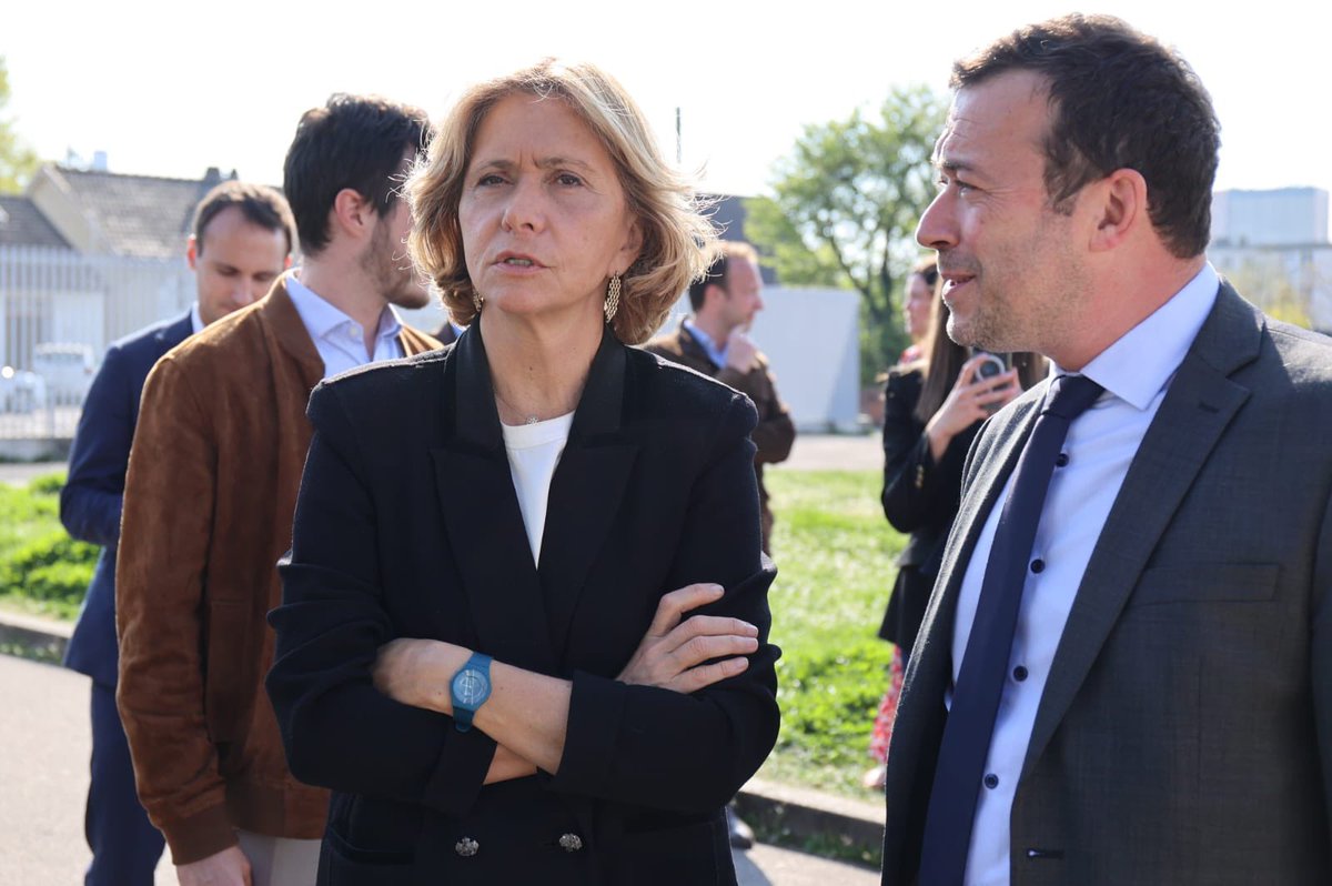 Merci Valérie, pour ta fidélité, ton écoute, et ton engagement fidèle pour notre jolie Mantes. #manteslajolie #valeriepecresse