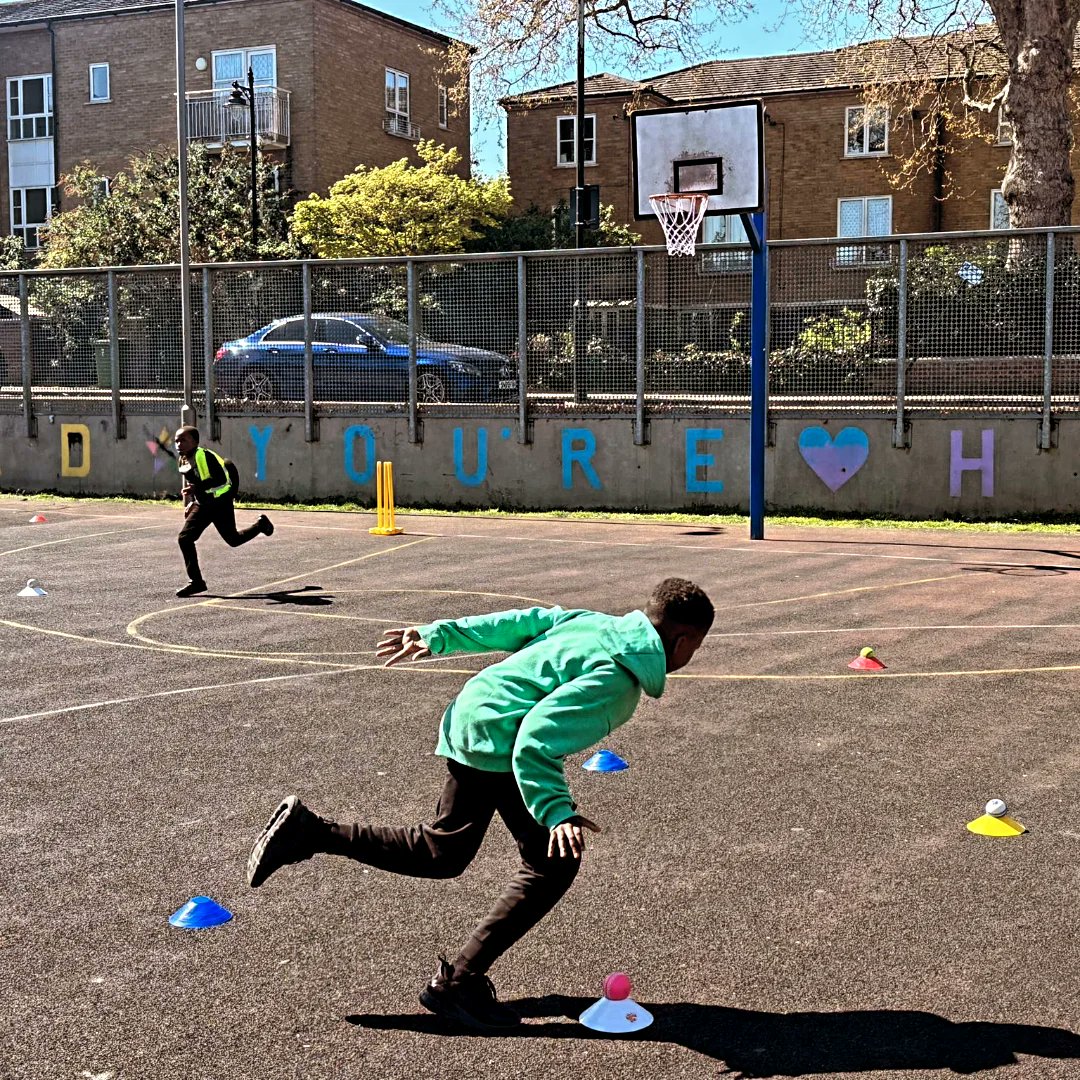 AngelsCommHub's tweet photo. #Thankyou to Khaled from Surrey Cricket for amazing activities!! 👏🏽👏🏽👏🏽👏🏽👏🏽👏🏽
#ovalcricket #surreycricket #HAFF2025 #southwarkfoodandfunprogramme #southwarkcouncil #angelsbreakfastafterschoolclub #angelscommunityhub https://t.co/tI6Kh8VXBO