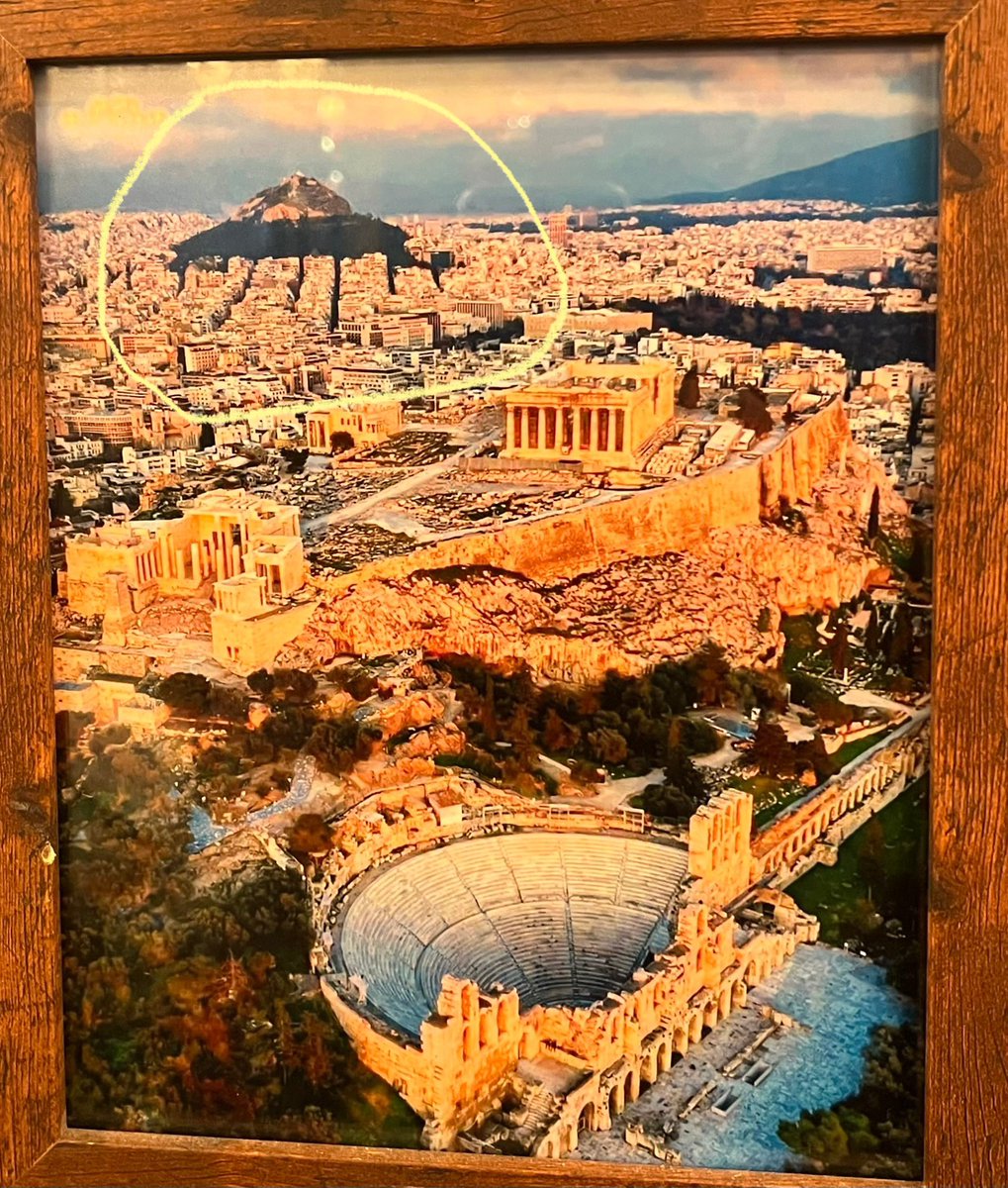 smonderer's tweet image. Spaceship UAP seen in this photo in Athens