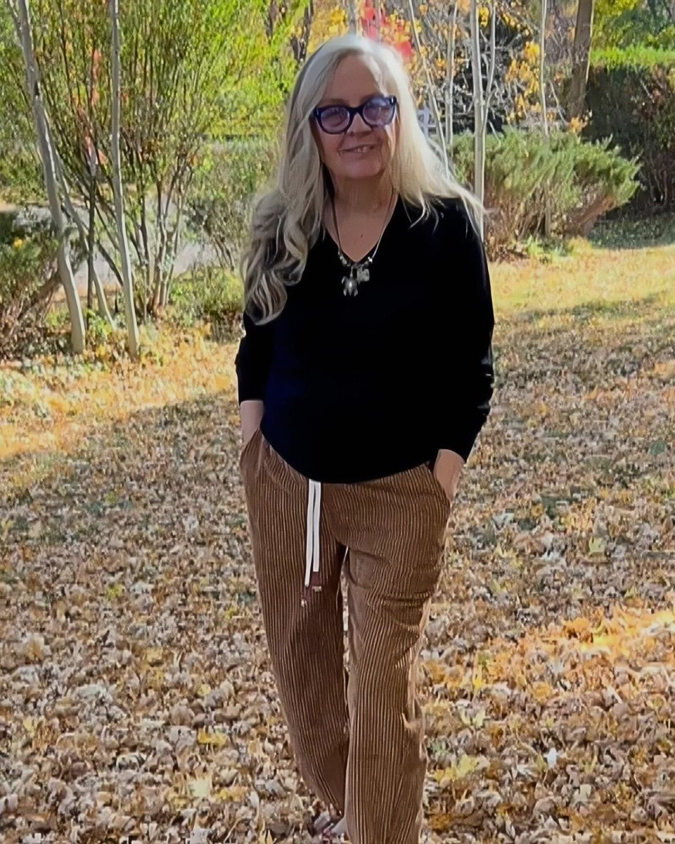 soberdotcom's tweet photo. “Hidden in courage is rage.”
One woman’s story of uncovering her voice, healing through writing, and how rage became her turning point in recovery.
🔥 Read it now on our Substack.
#RecoveryIsNotLinear #CouRAGE #SoberVoices https://t.co/juCs5gAD8X