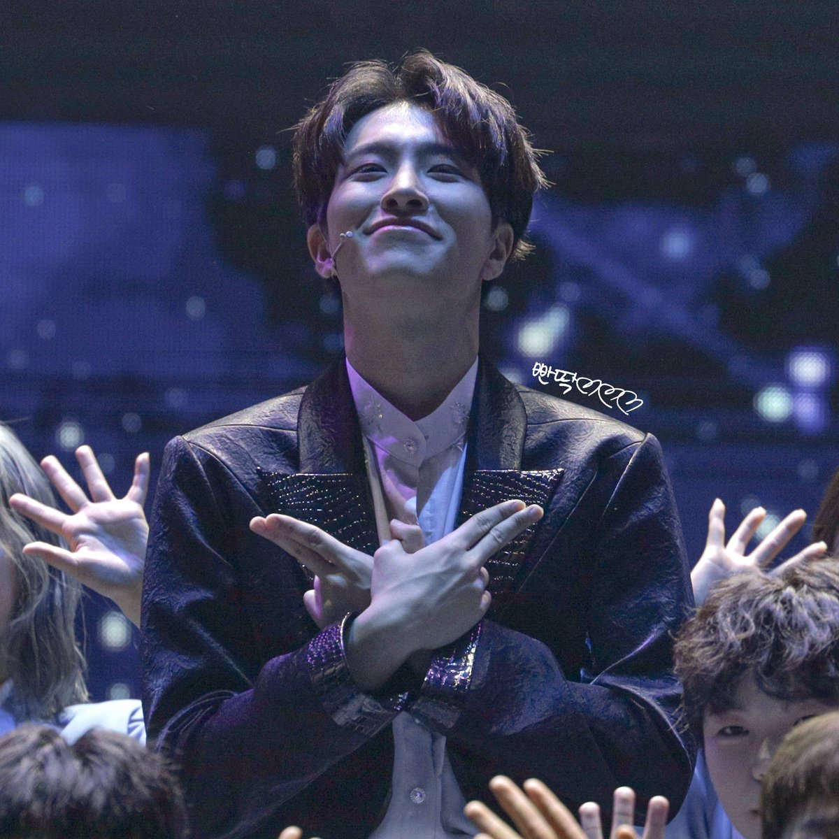 빤딱🦦💚 tweet media