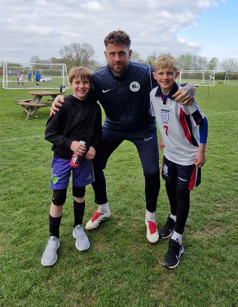 Andy Collins tweet media