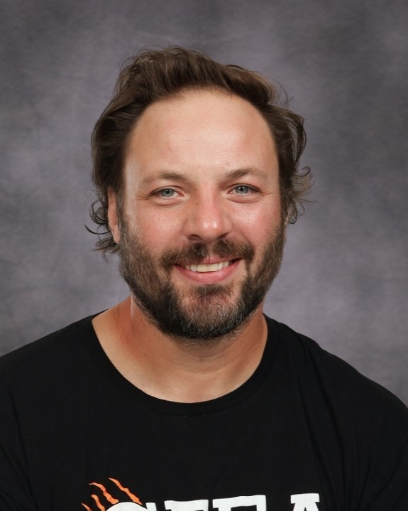 Local Educator Honored: Chagrin Falls Business Teacher Receives Insurance Educator of the Year Award chagrinschools.org/o/cfevs/articl…