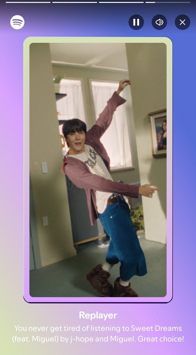 999devii's tweet photo. 💜 this song is so goood literally cant stop playin it 💜 loved it from my first reaction https://t.co/5nh6Dp1iRY 🤭 https://t.co/wPS3OSKTP8 #jhope #hobi #bts #army https://t.co/mVLNpuB5Az