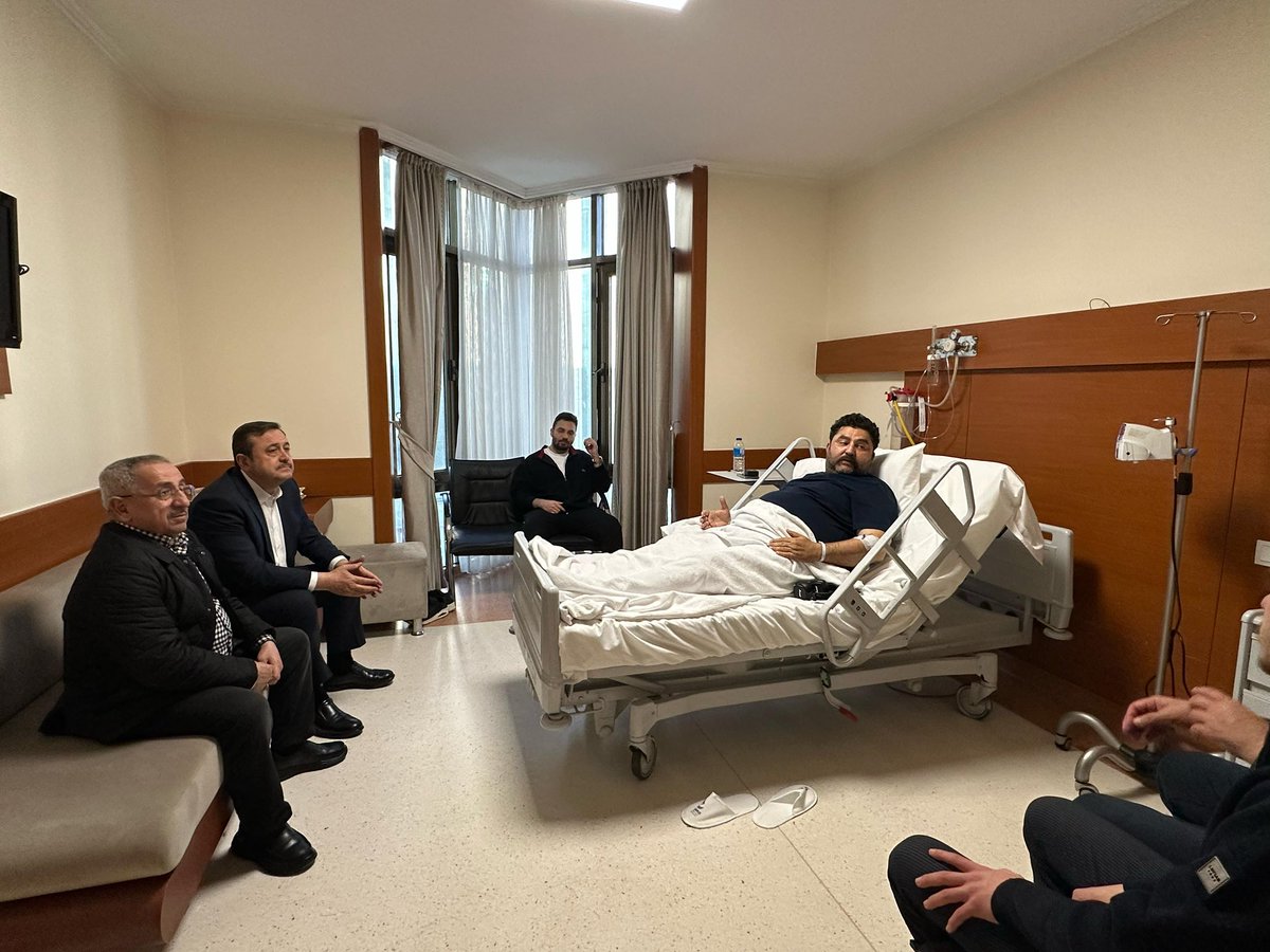 Önceki Dönem İl Başkanımız Sayın Murat Şerbetçi’yi ziyaret ederek geçmiş olsun dileklerimizi ilettik.

AK Parti teşkilatları olarak; dava arkadaşlığını sadece birlikte çalıştığımız dönemlerle sınırlı görmüyor, her daim gönül birliğiyle yol yürümeye devam ediyoruz.

Saygıdeğer