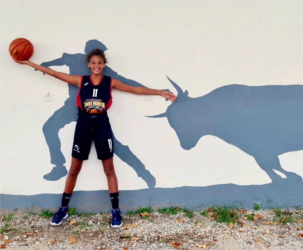 MilhaudBasket's tweet photo. Pour la 1ère fois, 1 joueuse gardoise 🏀 rentre à l’INSEP. 
Elle fait partie des 9 joueuses sélectionnées.
Elle est du club.
Bravo à Maë Jean-Louis. https://t.co/Bxo4DfigHI