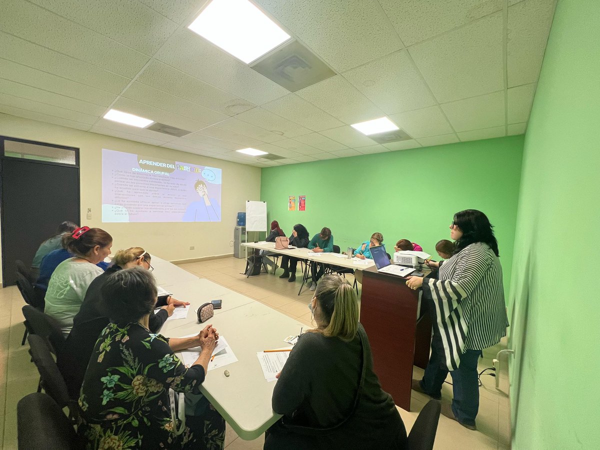 cjpmsonora's tweet photo. El Centro de Justicia para las Mujeres (CJM) en Cajeme 🏛️ llevó a cabo la 8va sesión del Taller de Psicoterapia 🧠 con el objetivo de fortalecer el bienestar psicológico 💆‍♀️ y promover el autoestima 💁‍♀️ y el empoderamiento 💪 de las participantes. https://t.co/TCQxcWZpjk