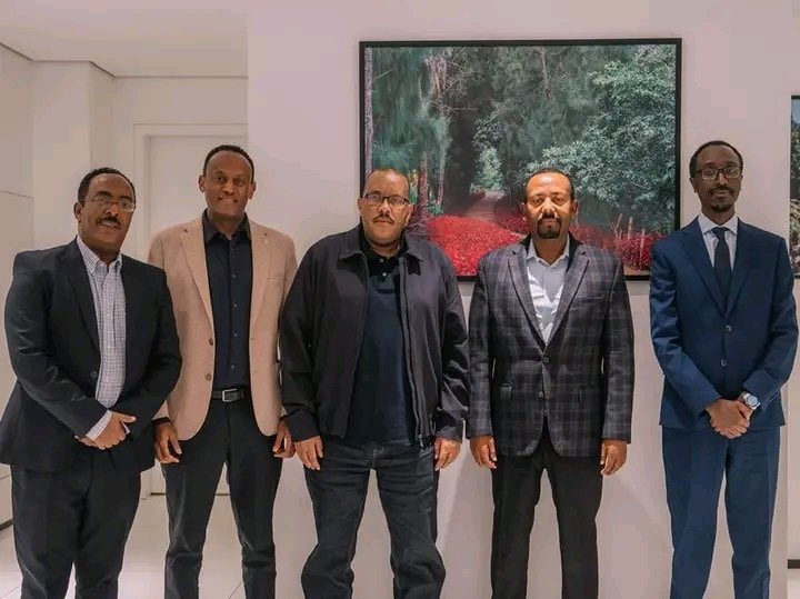 A powerful gesture of progress , reconciliation &amp; unity. Hoping others follow suit in building bridges towards a peaceful #Ethiopia.