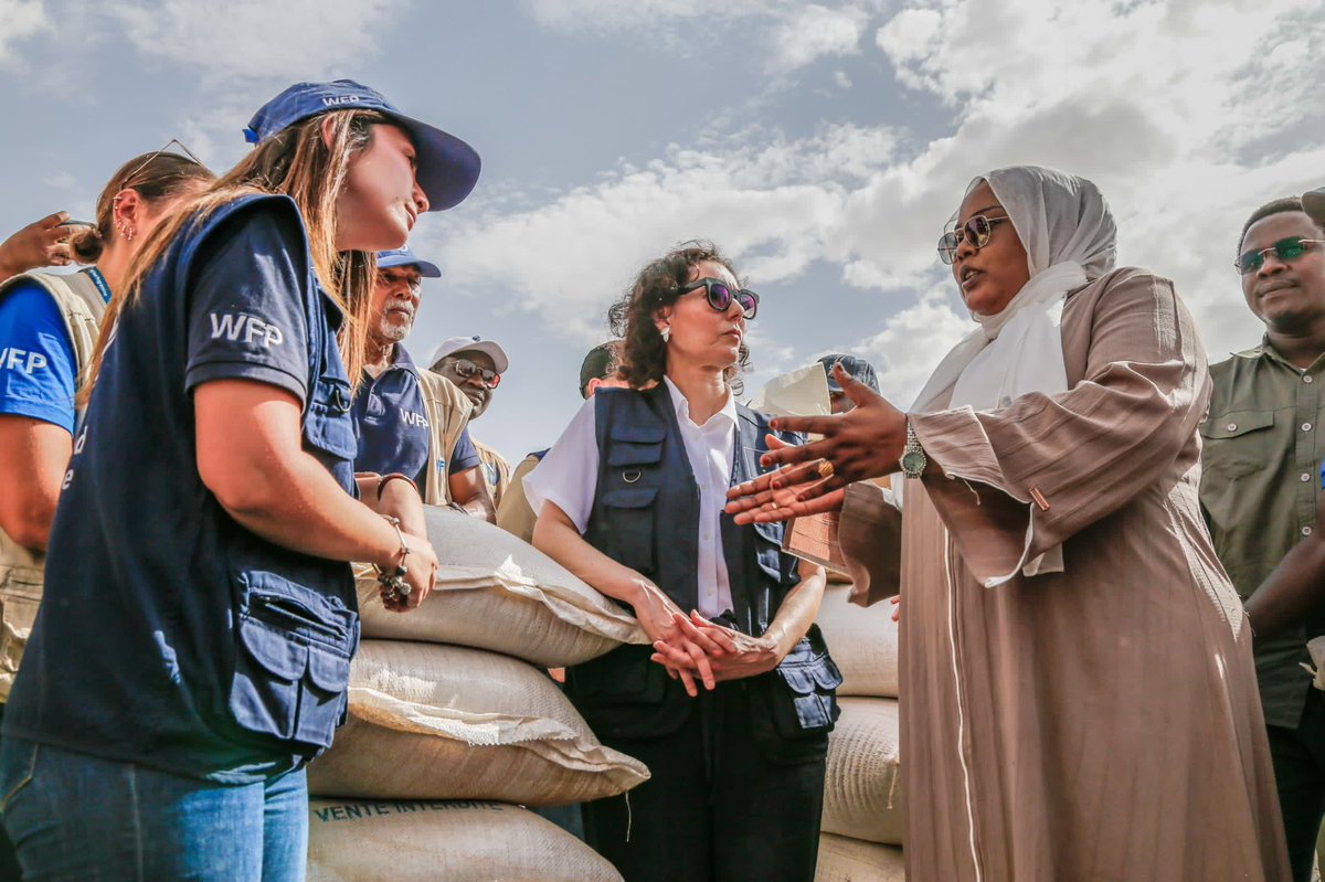Hadja Lahbib (@hadjalahbib) on Twitter photo With <a href="/ZaraMahamatiss/">Zara Mahamat Issa</a> to witness how EU-funded projects support #Sudanese refugees in Adre.
This food aid will cover the initial needs of 215k refugees on site, mainly women & children.
Proud to back <a href="/WFP/">World Food Programme</a>, the main recipient of EU aid funds in Chad, for this a vital operation. With <a href="/ZaraMahamatiss/">Zara Mahamat Issa</a> to witness how EU-funded projects support #Sudanese refugees in Adre.
This food aid will cover the initial needs of 215k refugees on site, mainly women & children.
Proud to back <a href="/WFP/">World Food Programme</a>, the main recipient of EU aid funds in Chad, for this a vital operation.
