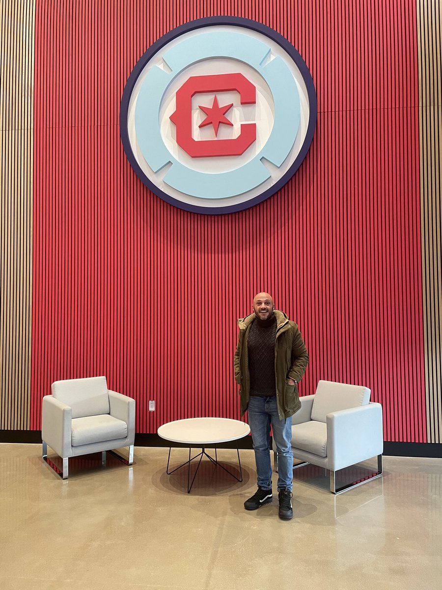 New home, new experience. I’m very happy and excited to announce my arrival as a coach at <a href="/CHIFireAcademy/">Chicago Fire Academy</a>. Thrilled to be back where I feel best , on the field. Huge thanks to Gregg, Gary, and everyone who made this possible. Ready to give my best in return! 

#VamosFire 🔥⚽️