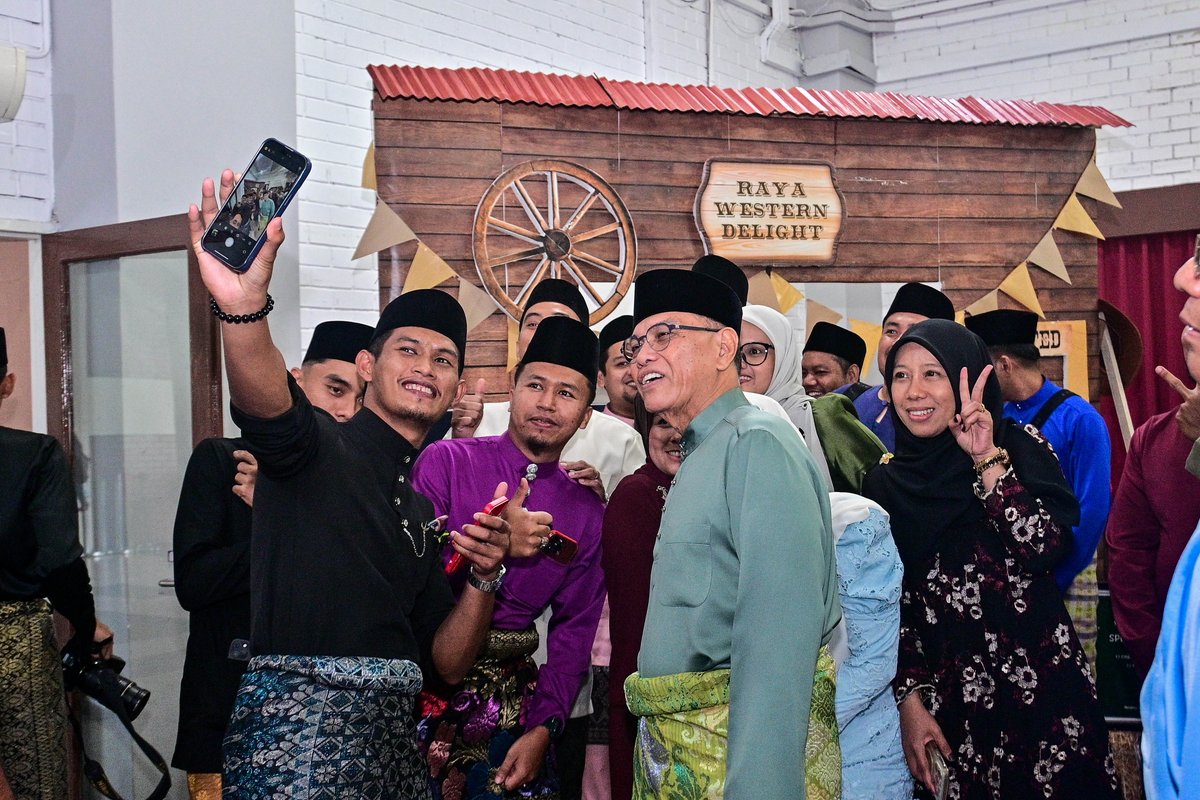 9 April 2025
Sekitar Progam Majlis Sambutan Hari Raya Aidilfitri YPMSB di BCIC Lodge, Indera Mahkota, Kuantan.
Majlis turut diserikan dengan kehadiran  YAB Menteri Besar Pahang, Dato' Sri Haji Wan Rosdy Wan Ismail yang turut turun menyantuni warga kerja YPMSB.