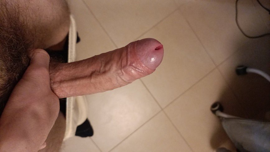 ratingsabd's tweet photo. 9/10!! He told me to post it :)) Come and send some more pics into my DMs😊 #cockrate #dickrate #assrate #boobsrate #titsrate #pussyrate https://t.co/XnbqTzUjPK