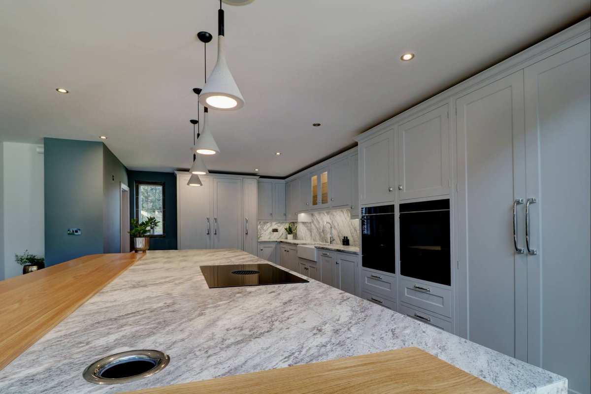 concept_intrs's tweet photo. Our classic kitchen collection combines exquisite craftsmanship with timeless design. 

Rich textures, exquisite joinery, and heritage detailing perfectly characterise this collections, which adds a sophisticated touch of luxury to any home. https://t.co/lyg40SF6i8