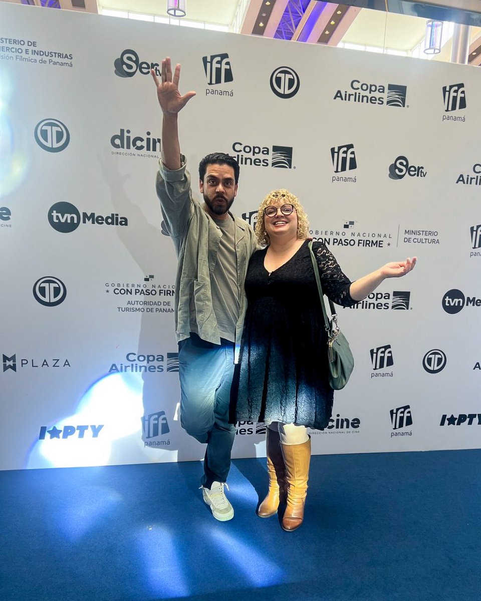 ALFOMBRA AZUL <a href="/IFFPanama/">International Film Festival of Panama, IFF Panama.</a> ¡Que lindo disfrutar la experiencia de este festival contigo <a href="/MyLifePanama/">Brittany DeVries</a> !