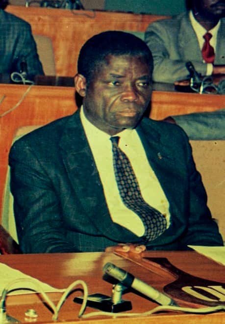 On essaie de faire de notre mieux pour honorer ton nom!
Mais ce n'est pas évident !
Tu as placé la barre tellement haut !
Chapeau bas Grand Monsieur ! 26 ans aujourd'hui, jour pour jour, depuis que tu es parti sans partir. Les grands esprits ne meurent jamais....L'immortel !