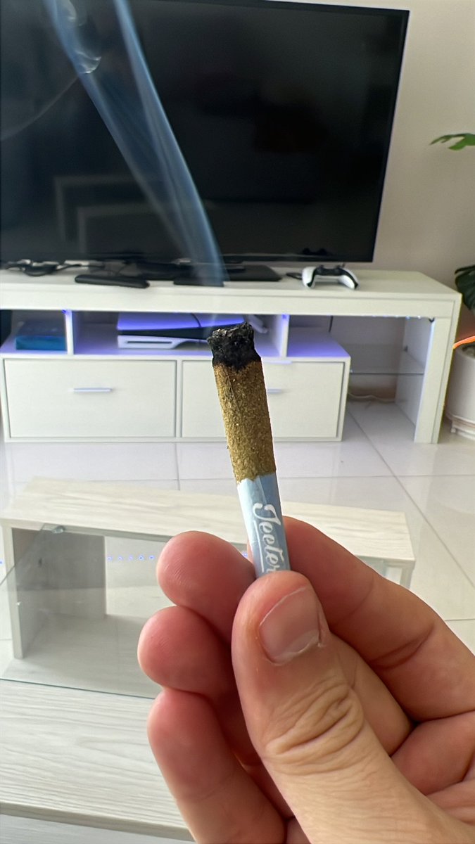 Jozvan Vera (@jozvanvera) on Twitter photo Que buena forma de despertar 😋 la neta la banda de <a href="/MC7104/">McCoffee710</a> es bien rifada!
Ya saben donde:
goo.su/TSER Que buena forma de despertar 😋 la neta la banda de <a href="/MC7104/">McCoffee710</a> es bien rifada!
Ya saben donde:
goo.su/TSER