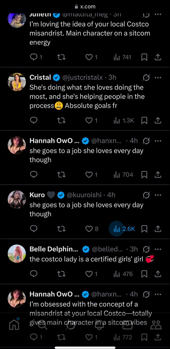 MaOfDestruction's tweet photo. I’m so tired of all of the repeated comments from different people. Exact same wording, over and over. Sometimes there are minor variations, but…ugh. It’s slightly better once you scroll past all the blue checks at the top of all the comments. This place really is awful. https://t.co/9LOoz3dLgD