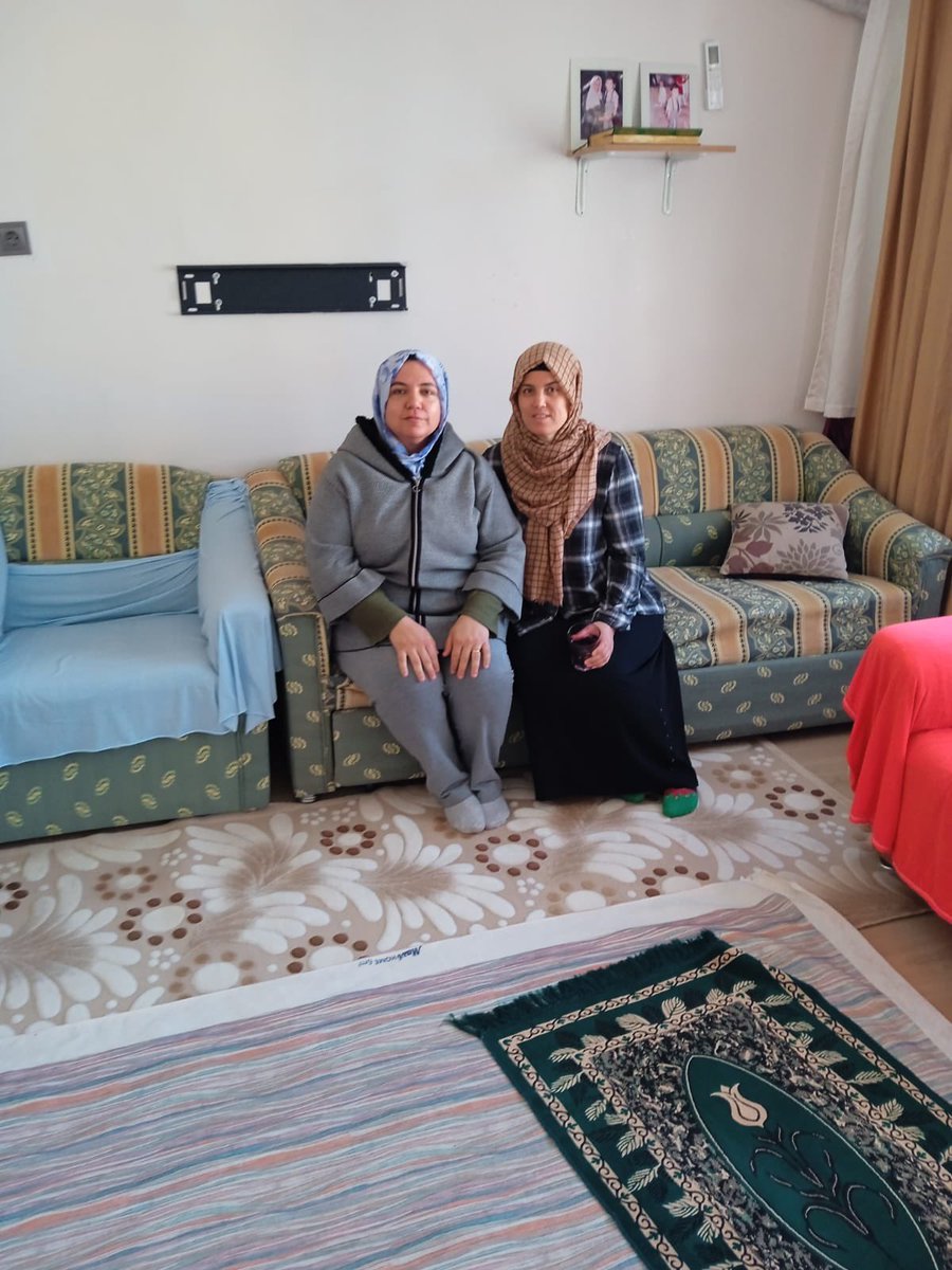 akkadinkayapina's tweet image. İlçe Kadın Kolları Başkanımız Sn. @Yoncadurmaz21 öncülüğünde; yönetim kurulu üyelerimiz  #Yanık ve #Akın  ailelerini  ziyaretinde bulundular.

@AKKADINGM @tugbaisikercan  @omer_iler @mervenurseyit @Mihsanaytekin