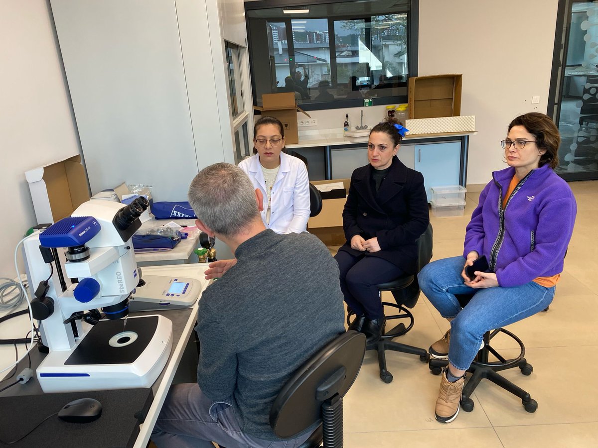 trabzonsumae's tweet photo. 🔬 Enstitümüze kazandırılan Mikroenjeksiyon cihazının kurulum ve eğitim süreçleri tüm hızıyla devam ediyor. 🧬💻

Özellikle balık genetiği ve moleküler biyoteknoloji alanlarında önemli katkılar sağlaması beklenen bu sistem, projelerimize bilimsel derinlik kazandıracak.@tagemgovtr https://t.co/R721fgkIlb