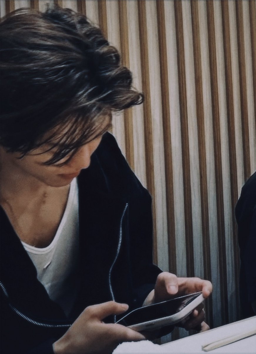 ナ (@jaezeni) on Twitter photo 