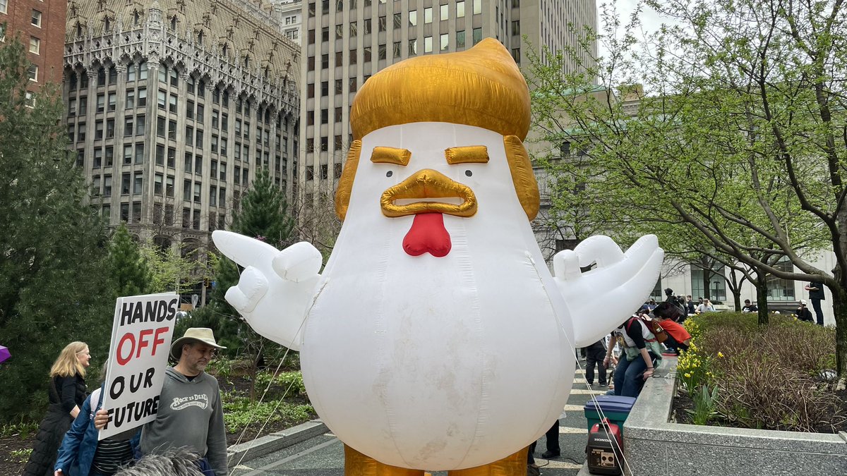 USMCLiberal's tweet photo. Trump just lost a game of economic chicken with the Chinese.

SO MUCH WINNING!!! https://t.co/VstN4EXEkG