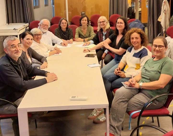 Trobada amb la taula pel català de Vilassar de Dalt. Hi hem compartit els projectes i iniciatives d'Òmnium per promoure l'ús social de la llengua i incorporar nous parlants com el Vincles o la campanya de llengua i esport.